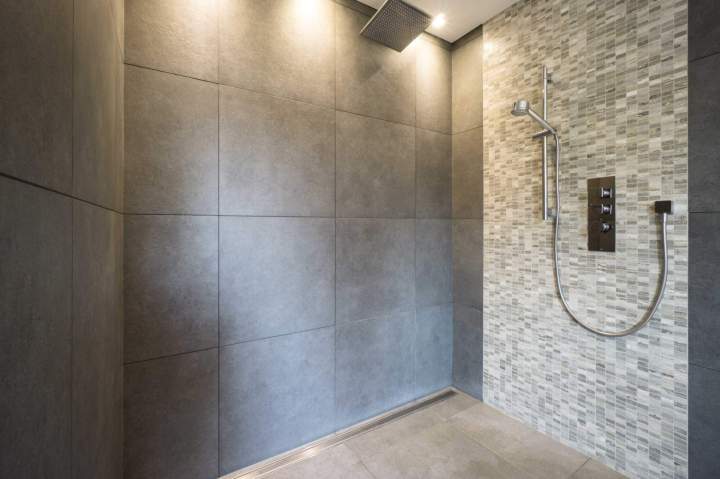 Habillage baignoire carrelage Sainte-Suzanne